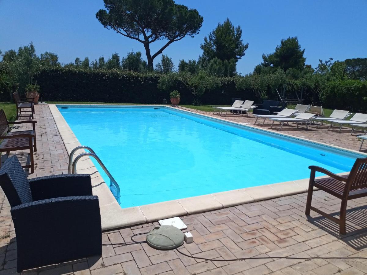 Casale Di Tormaggiore Villa And Country Suites Pomezia Luaran gambar