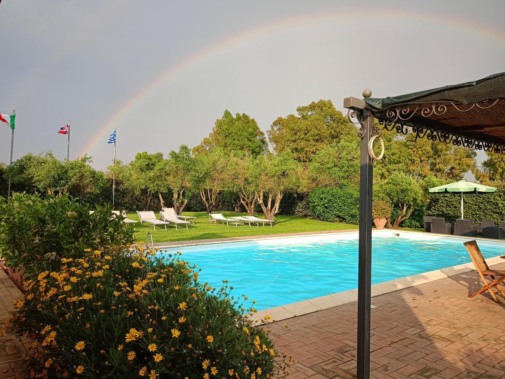 Casale Di Tormaggiore Villa And Country Suites Pomezia Luaran gambar