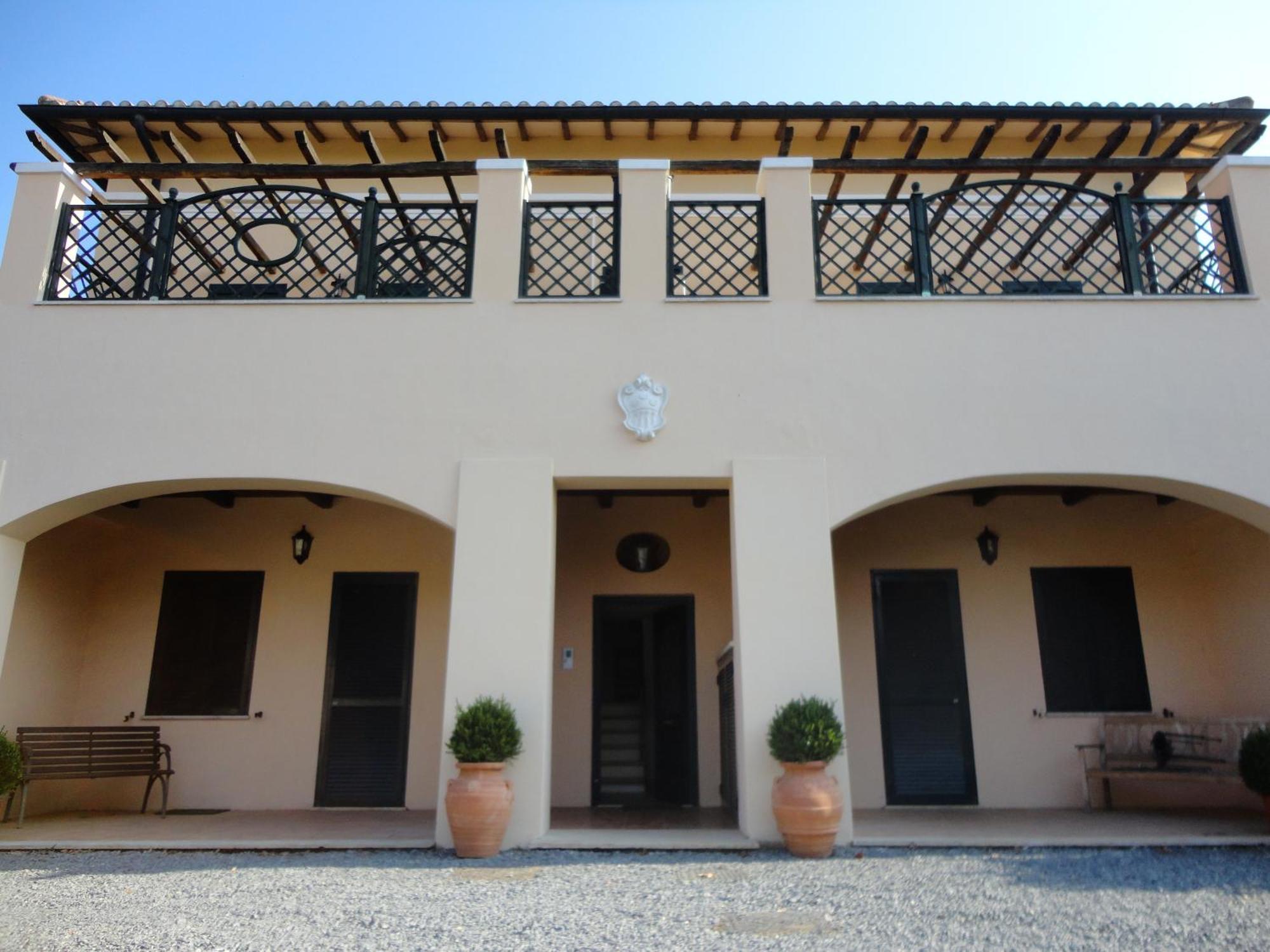Casale Di Tormaggiore Villa And Country Suites Pomezia Luaran gambar