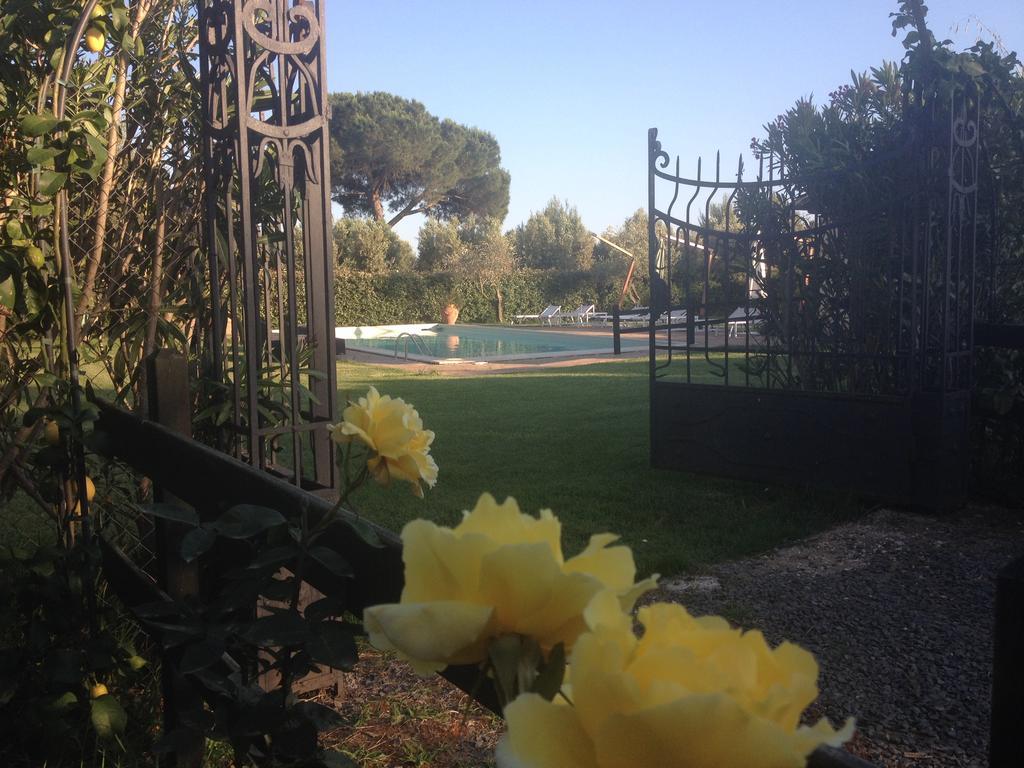 Casale Di Tormaggiore Villa And Country Suites Pomezia Luaran gambar