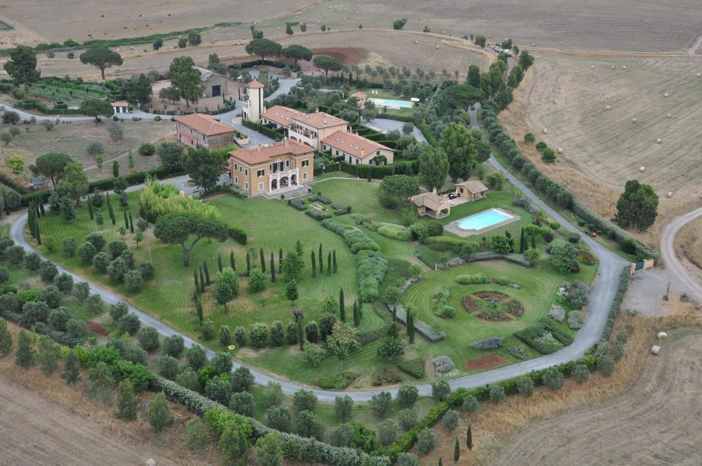 Casale Di Tormaggiore Villa And Country Suites Pomezia Luaran gambar