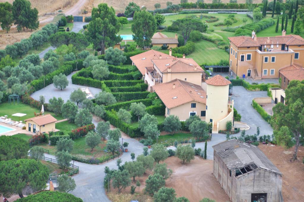 Casale Di Tormaggiore Villa And Country Suites Pomezia Luaran gambar