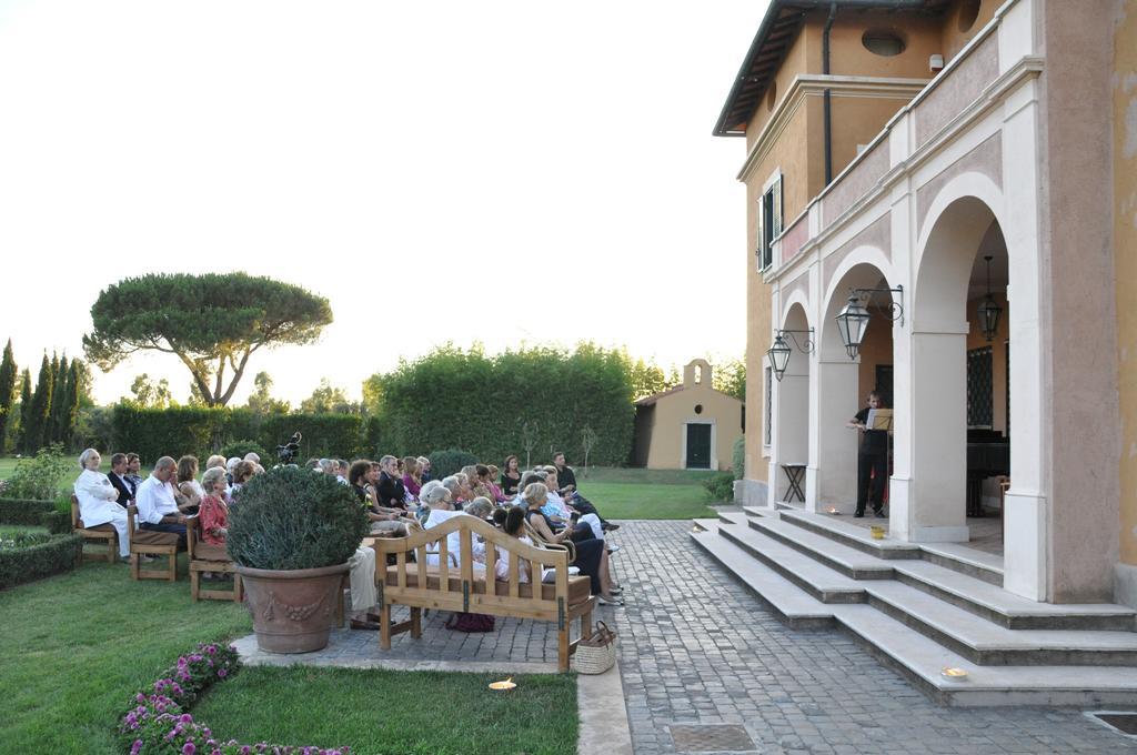 Casale Di Tormaggiore Villa And Country Suites Pomezia Luaran gambar
