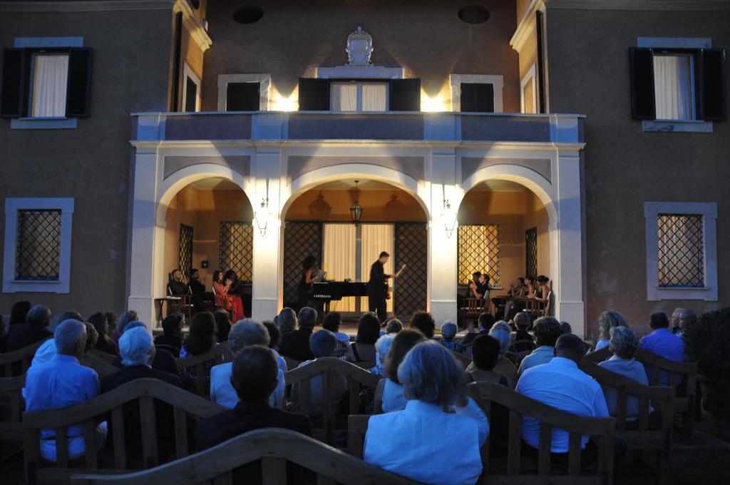 Casale Di Tormaggiore Villa And Country Suites Pomezia Luaran gambar