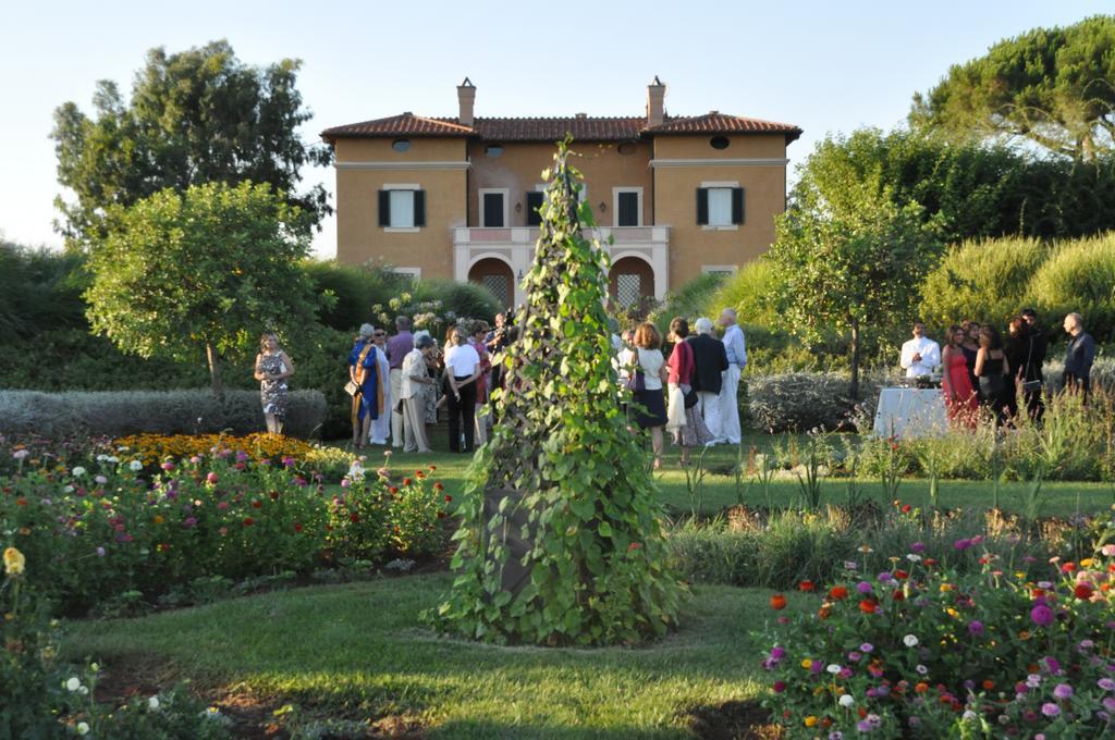 Casale Di Tormaggiore Villa And Country Suites Pomezia Luaran gambar